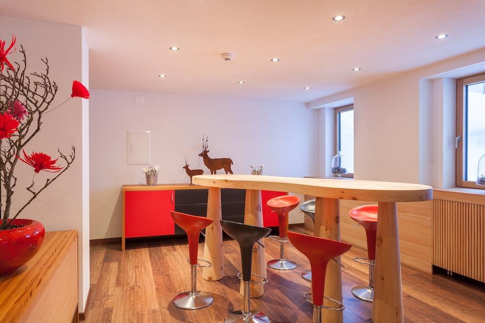 Boutique Cervus Hotel 3*